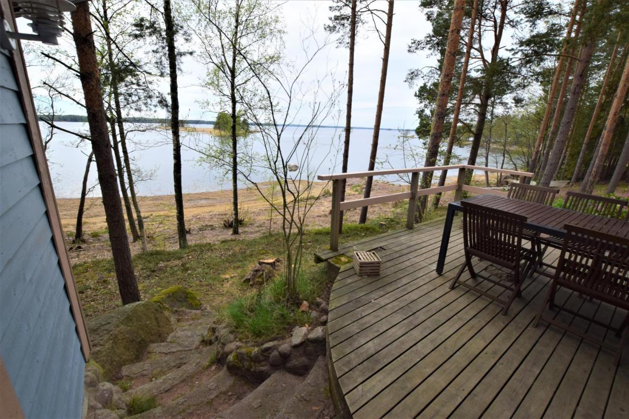 Villa Pyhtaeaen Vuokramoekit Tuuski Exterior foto