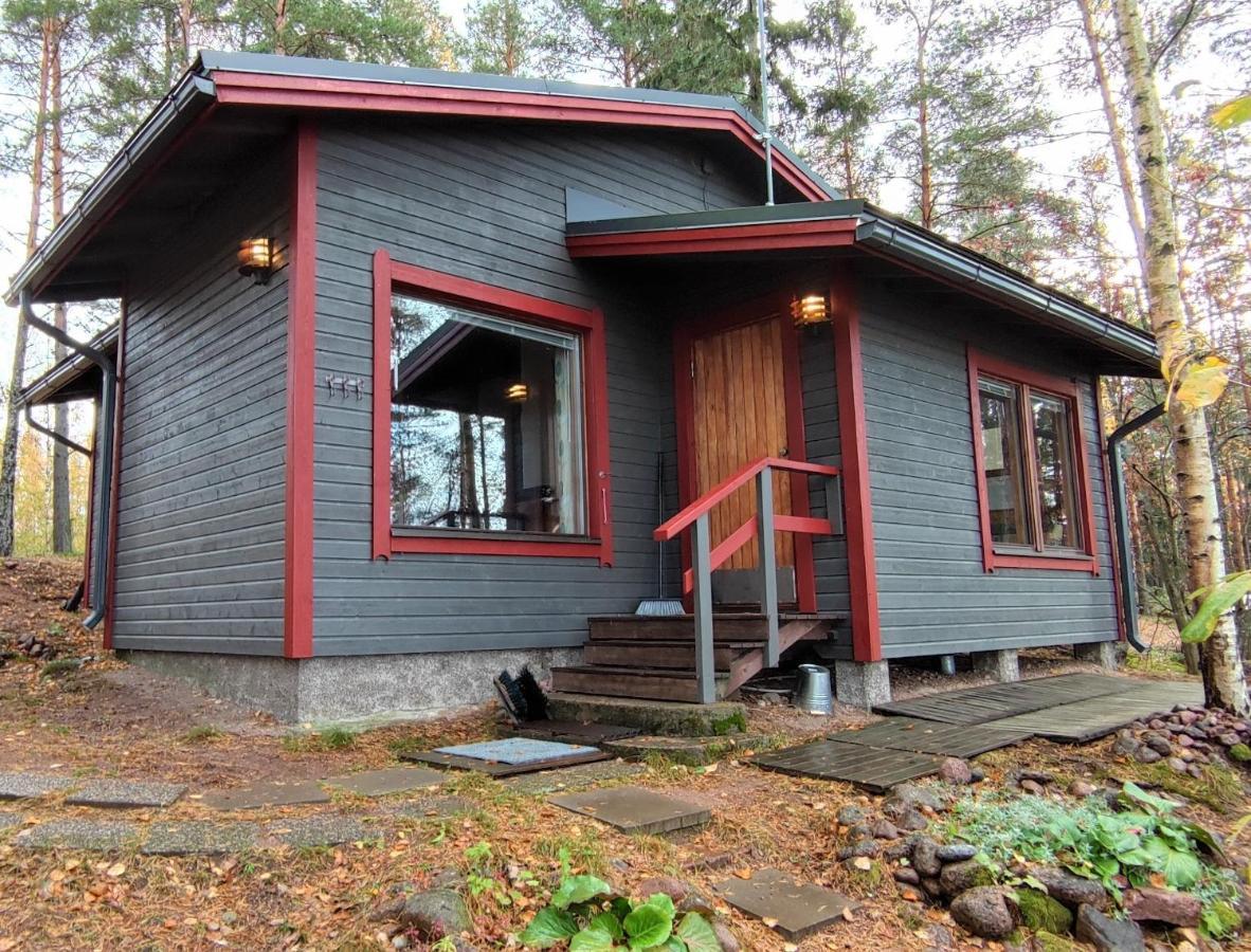 Villa Pyhtaeaen Vuokramoekit Tuuski Exterior foto